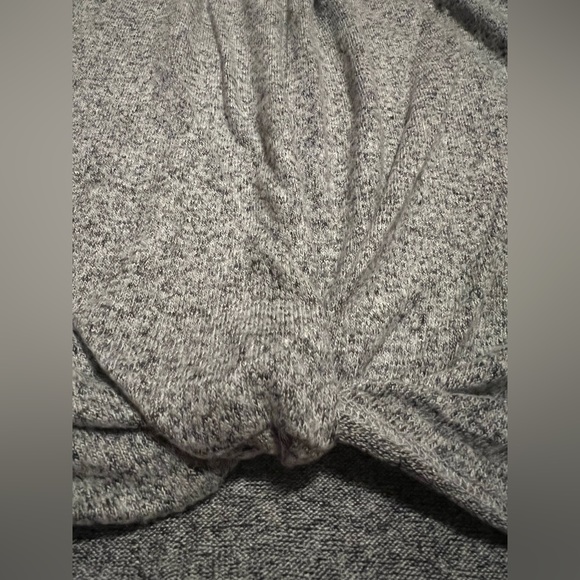 Gray sweater from Dry Goods - Picture 2 of 4